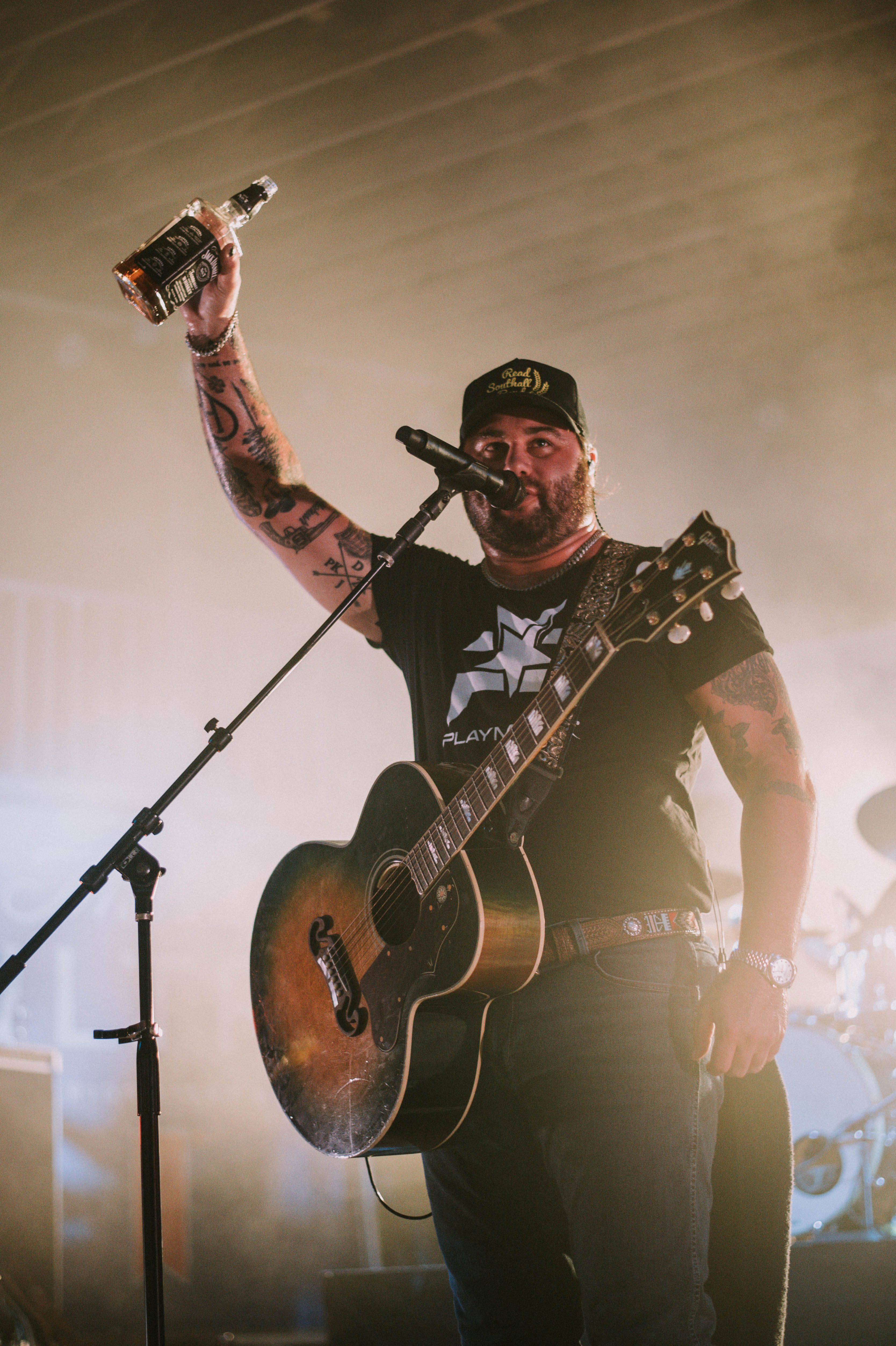 Koe Wetzel playing live